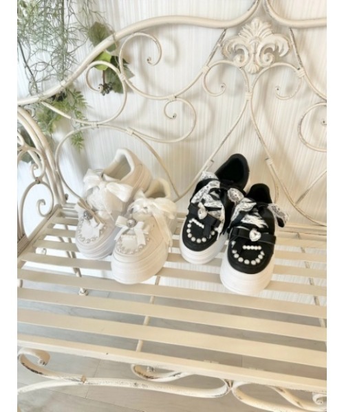 Ank Rouge（アンクルージュ）の「おリボンパールスニーカー（スニーカー・レディース・ブラック/ホワイト・M/L）」の3枚目の写真