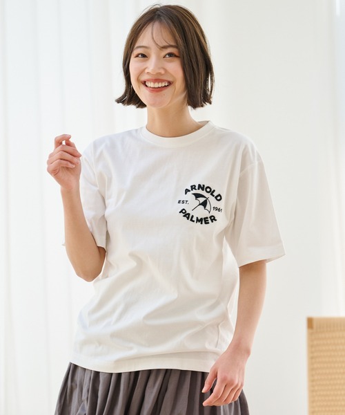 Arnold Palmer（アーノルドパーマー）の「サガラ刺繍 シェア ロゴ Tシャツ（Tシャツ/カットソー・レディース・ホワイト/グリーン/ブラック・XS/S/M/L/LL）」の2枚目の写真