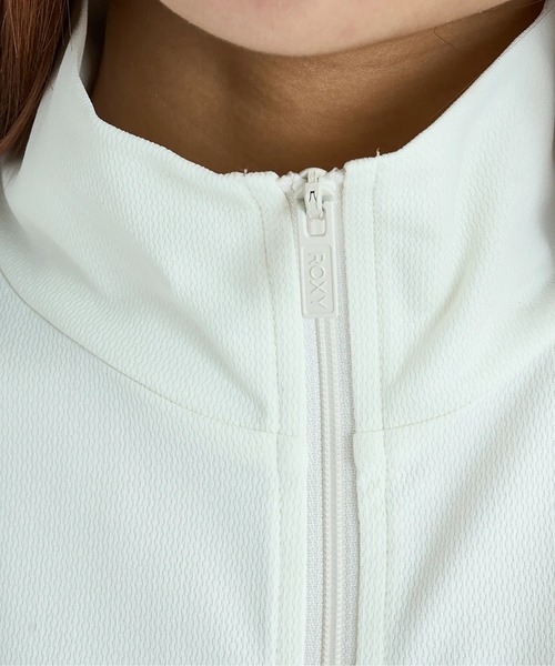 ROXY(ロキシー)の「WILD FLOWER ZIP /ロキシー水陸両用ドローコード付きショート丈(短丈)ジップアップラッシュガード(水着)(ラッシュガード・レディース・ホワイト/ブラック/パープル・SMALL/MEDIUM/LARGE)」の8枚目の写真