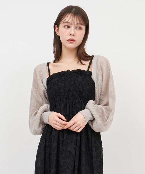 ROYAL PARTY（ロイヤルパーティー）の「シアーニットボレロ（カーディガン/ボレロ・レディース・ブラック/オフホワイト/グレー・FREE）」の3枚目の写真