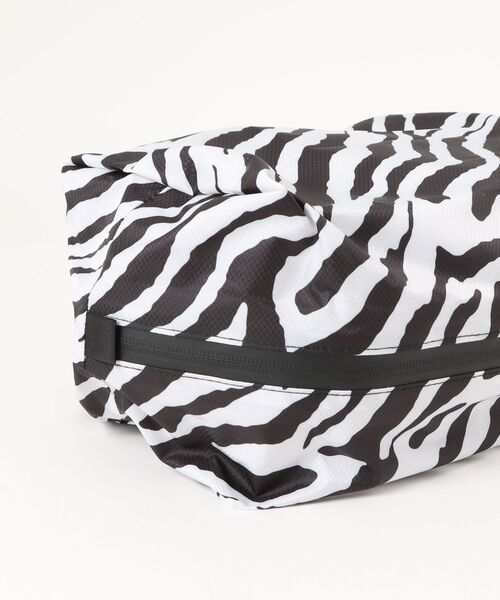 ADAM ET ROPE'（アダムエロペ）の「SPEED MC Proof Zebra L（ネックレス・レディース・ホワイト・FREE）」の3枚目の写真