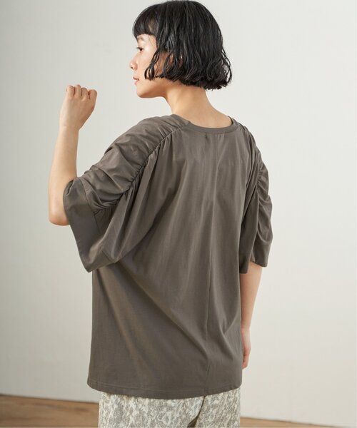 LBC(エルビーシー)の「シルケットバックギャザープルオーバー(Tシャツ/カットソー・レディース・テラコッタ/ホワイト/チャコール/カーキ・M)」の17枚目の写真