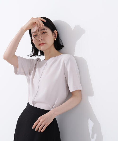 N.（N. Natural Beauty Basic）（エヌエヌナチュラルビューティーベーシック）の「シフォンラインＴブラウス（シャツ/ブラウス・レディース・グレイッシュベージュ/オフホワイト/ダークブルー・MEDIUM）」の7枚目の写真