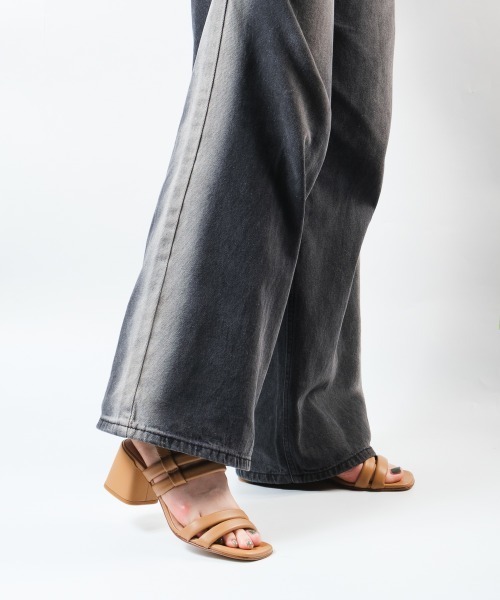 【Tod's】20mm レザーサンダル、カジュアル、バーガンディ 2023春夏最新】TOD'S(トッズ) 注目の新作サンダル3選 【BUYMA】