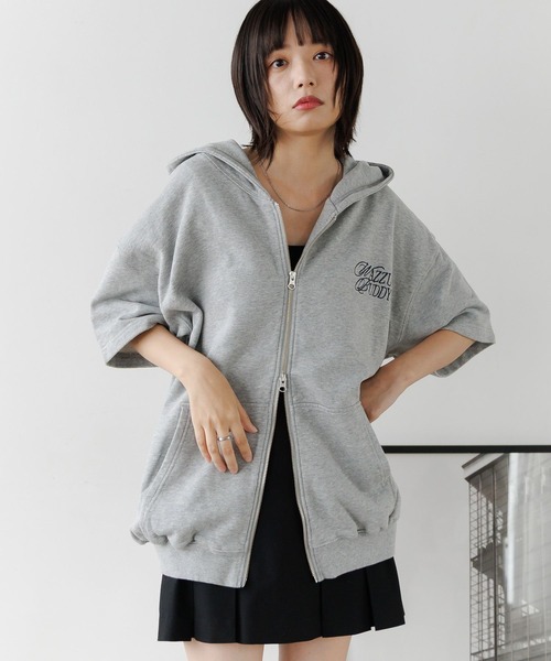 未使用級✨BEIGE, ベイジ　ジップアップフーディパーカー ジップパーカー レディース スウェット[品番：AGCW0003740
