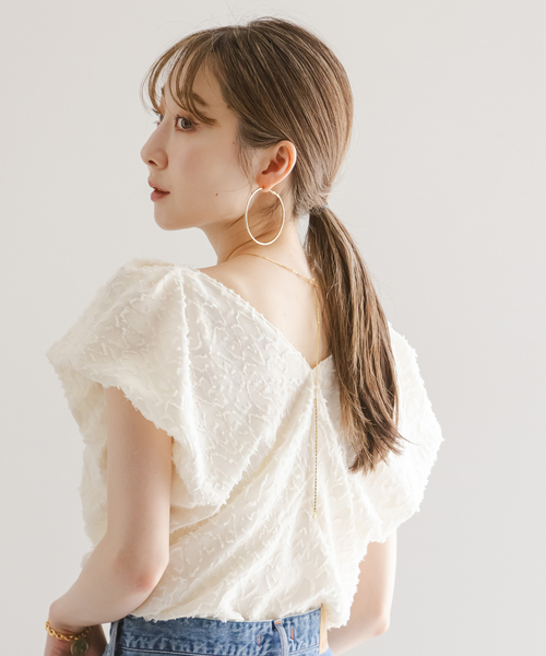 Noble（ノーブル）の「【洗える】レオパードジャガードデコルテVブラウス（シャツ/ブラウス・レディース・ホワイト系その他/キャメル・FREE）」の5枚目の写真