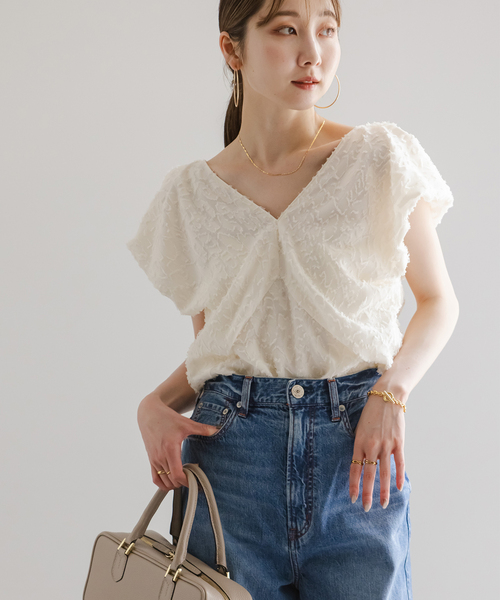 Noble（ノーブル）の「【洗える】レオパードジャガードデコルテVブラウス（シャツ/ブラウス・レディース・ホワイト系その他/キャメル・FREE）」の8枚目の写真