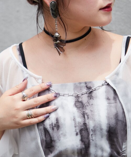 Mavie..7（メヴィセットゥ）の「【Mavie..7】フロントチェーンシアーカーデ（Tシャツ/カットソー・レディース・ブラック/オフホワイト・FREE）」の3枚目の写真