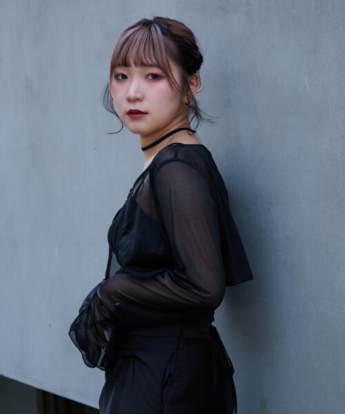 Mavie..7（メヴィセットゥ）の「【Mavie..7】フロントチェーンシアーカーデ（Tシャツ/カットソー・レディース・ブラック/オフホワイト・FREE）」の12枚目の写真