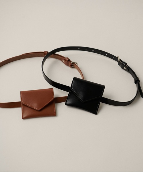 LARUTA(ラルータ)の「【LARUTA】レターミニBAG付きベルト(ベルト・レディース・ブラック/キャメル・FREE)」の4枚目の写真