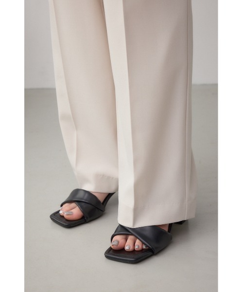 AZUL by moussy(アズールバイマウジー)の「C/T 2タックイージースラックス(スラックス・レディース・ブラック/アイボリー/グレー・SMALL/MEDIUM)」の13枚目の写真