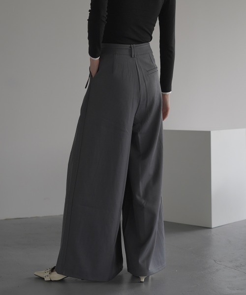 Clum（クルム）の「2-pleat wide slacks pants skirsla pants / 2タックワイドスラックスパンツ スカスラパンツ（スラックス・レディース・ブラック/グレー/ブラウン・SMALL/MEDIUM/LARGE）」の19枚目の写真