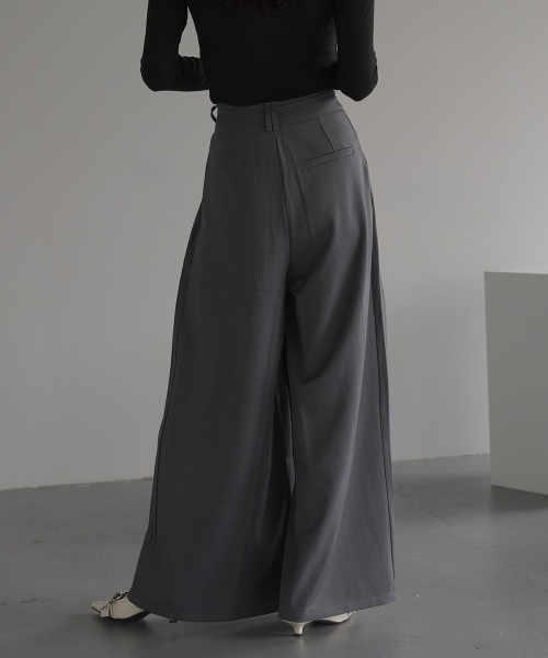 Clum（クルム）の「2-pleat wide slacks pants skirsla pants / 2タックワイドスラックスパンツ スカスラパンツ（スラックス・レディース・ブラック/グレー/ブラウン・SMALL/MEDIUM/LARGE）」の21枚目の写真