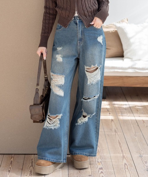 clear（クリア）の「ダメージワイドデニムパンツ[着回し力抜群 大人 カジュアル]≪SS新作≫（デニムパンツ・レディース・ブラック/ブルー・F）」の2枚目の写真