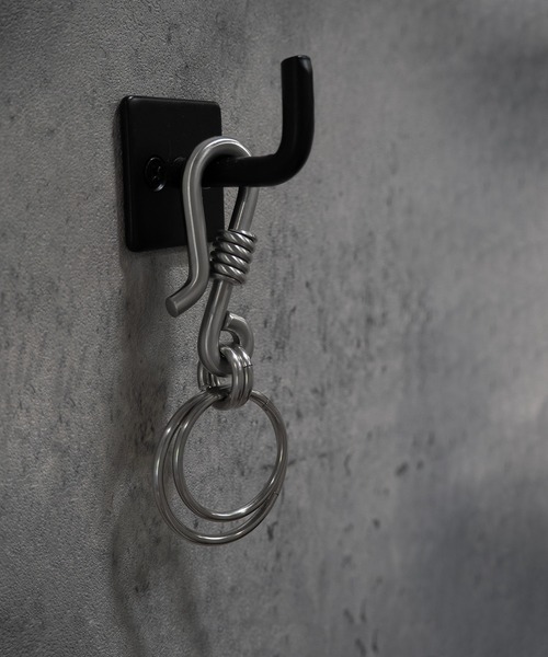 SBG(エスビー)の「インフルエンサー ken × SBG ツイストダブルフープキーリング(キーケース/キーアクセサリー・メンズ・シルバー・FREE)」の7枚目の写真