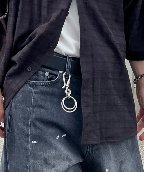 SBG(エスビー)の「インフルエンサー ken × SBG ツイストダブルフープキーリング(キーケース/キーアクセサリー・メンズ・シルバー・FREE)」の8枚目の写真