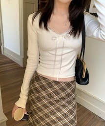 フラワーモチーフ カップ付きレースロンT