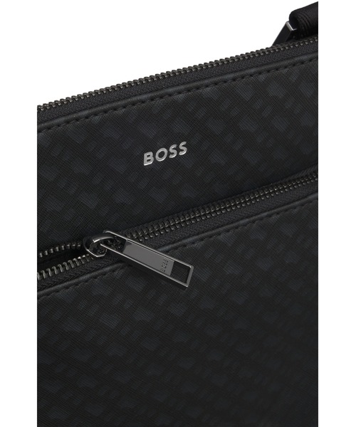 BOSS（ボス）の「モノグラムパネル エンベロープバッグ フォイルエンボスロゴ（ショルダーバッグ・メンズ・ブラック・ONESIZE）」の4枚目の写真