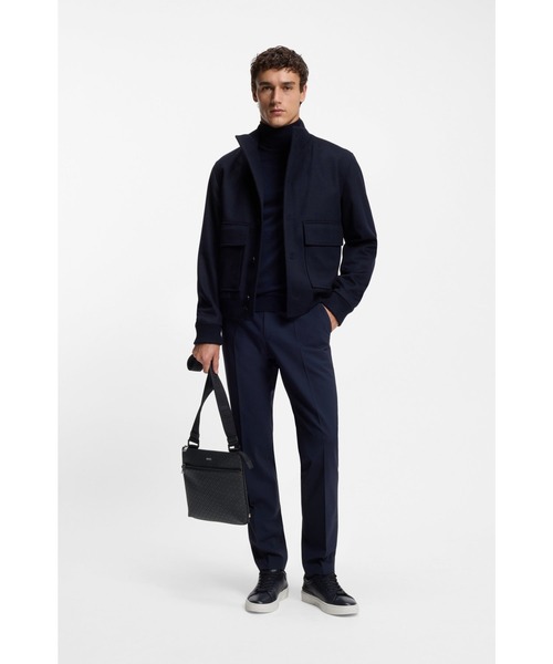BOSS（ボス）の「モノグラムパネル エンベロープバッグ フォイルエンボスロゴ（ショルダーバッグ・メンズ・ブラック・ONESIZE）」の7枚目の写真