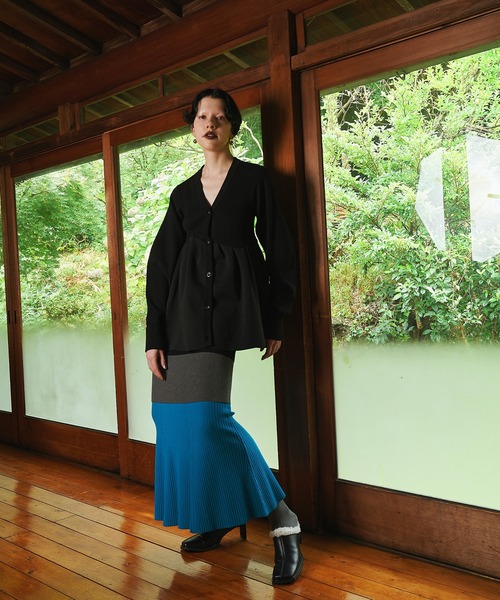 【OMMO】TUCK FLARE KNIT CD ブラック TUCK FLARE KNIT CD（カーディガン/ボレロ）｜OMMO（オーエムエムオー