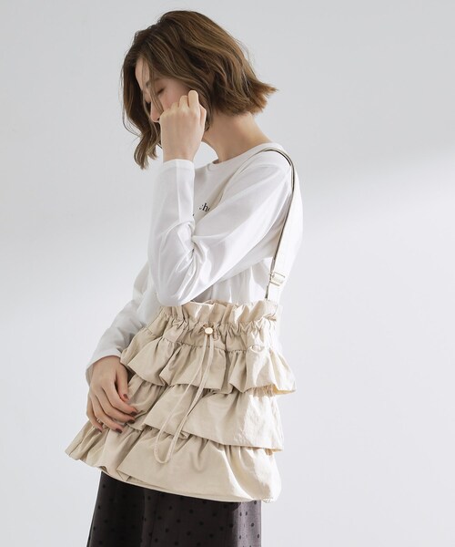 grove（グローブ）の「【撥水】ティアードドロストショルダー（ショルダーバッグ・レディース・ダークグレー/アイボリー/ブラック/ライトベージュ・00）」の5枚目の写真