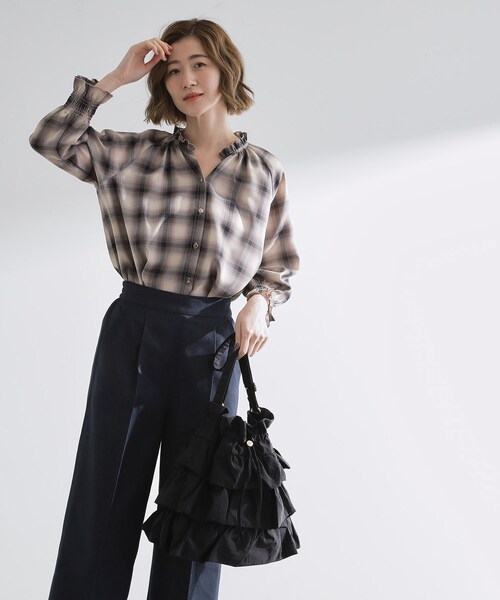 grove（グローブ）の「【撥水】ティアードドロストショルダー（ショルダーバッグ・レディース・ダークグレー/アイボリー/ブラック/ライトベージュ・00）」の9枚目の写真