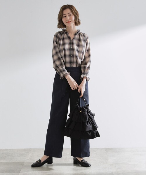 grove（グローブ）の「【撥水】ティアードドロストショルダー（ショルダーバッグ・レディース・ダークグレー/アイボリー/ブラック/ライトベージュ・00）」の10枚目の写真