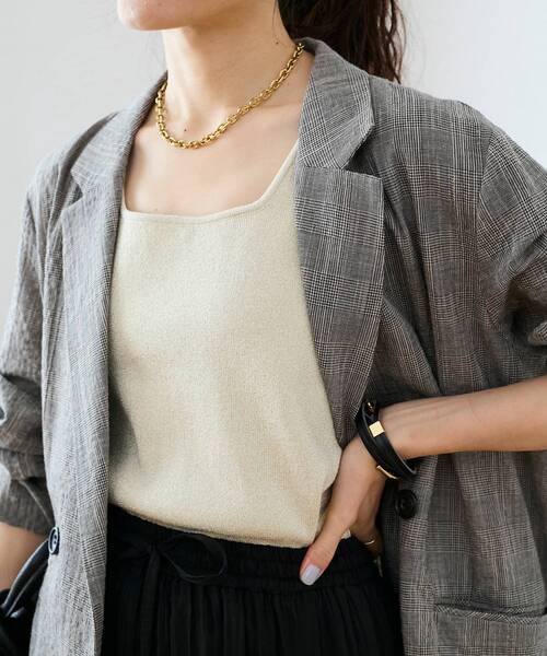 le.coeur blanc(ルクールブラン)の「2WAYニットタンク(ニット/セーター・レディース・ゴールド/ダークブラウン/オフホワイト/シルバー/ブラック・38)」の5枚目の写真