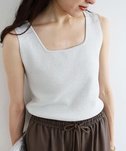 le.coeur blanc(ルクールブラン)の「2WAYニットタンク(ニット/セーター・レディース・ゴールド/ダークブラウン/オフホワイト/シルバー/ブラック・38)」の12枚目の写真