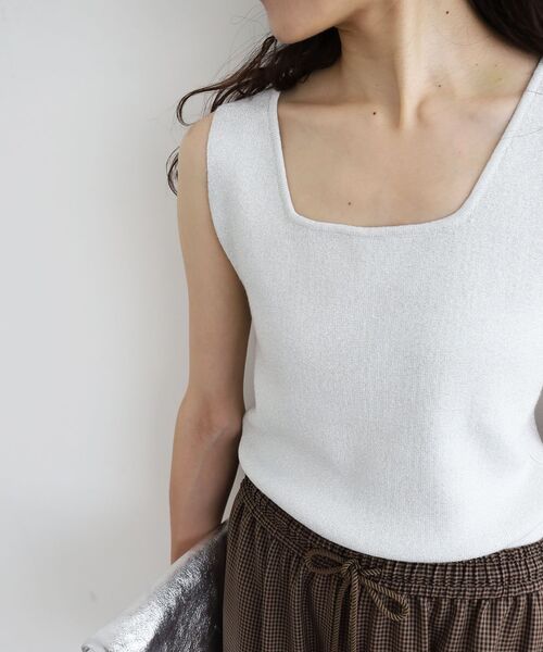 le.coeur blanc(ルクールブラン)の「2WAYニットタンク(ニット/セーター・レディース・ゴールド/ダークブラウン/オフホワイト/シルバー/ブラック・38)」の13枚目の写真