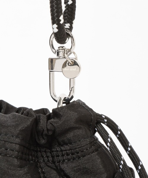 niko and...（ニコアンド）の「オリジナルキルト巾着ショルダーバッグ（ショルダーバッグ・レディース・ブラウン/レッド/アイボリー/ブラック/イエロー/その他1/ホワイト系その他/グリーン/ライトブルー/ブラック系その他・0）」の20枚目の写真