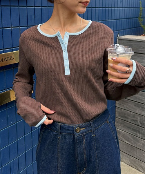 NOGLE（ノグル）の「【NOGLE/ノグル】ワッフルヘンリーネックトップス（Tシャツ/カットソー・レディース・アイボリー/ブラック/グレー/ブルー/ブラウン/ネイビー・FREE）」の5枚目の写真