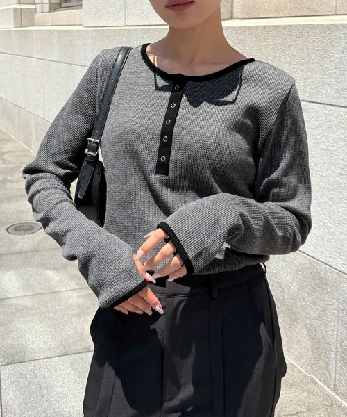 NOGLE（ノグル）の「【NOGLE/ノグル】ワッフルヘンリーネックトップス（Tシャツ/カットソー・レディース・アイボリー/ブラック/グレー/ブルー/ブラウン/ネイビー・FREE）」の4枚目の写真