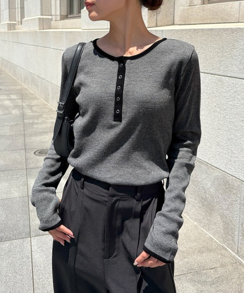 NOGLE（ノグル）の「【NOGLE/ノグル】ワッフルヘンリーネックトップス（Tシャツ/カットソー・レディース・アイボリー/ブラック/グレー/ブルー/ブラウン/ネイビー・FREE）」の15枚目の写真