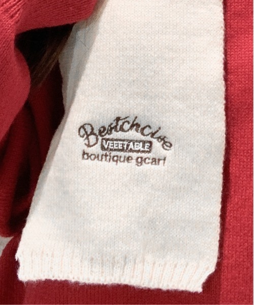 SHEPP（シープ）の「レタリング刺繍ニットマフラー（マフラー・レディース・アイボリー/レッド/グレー/ブラック/ベージュ・F）」の10枚目の写真