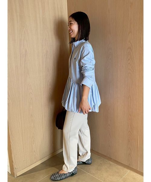 Mila Owen（ミラオーウェン）の「釦ダウン裾バルーンペプラムシャツ