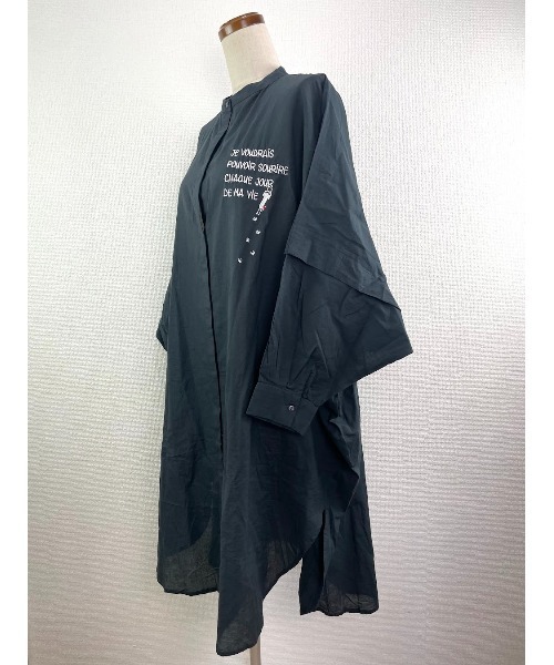 Rydia(リディア)の「オーバーサイズワンピースブラウス(シャツ/ブラウス・レディース・スミクロ/ベージュ/カーキ・M)」の4枚目の写真