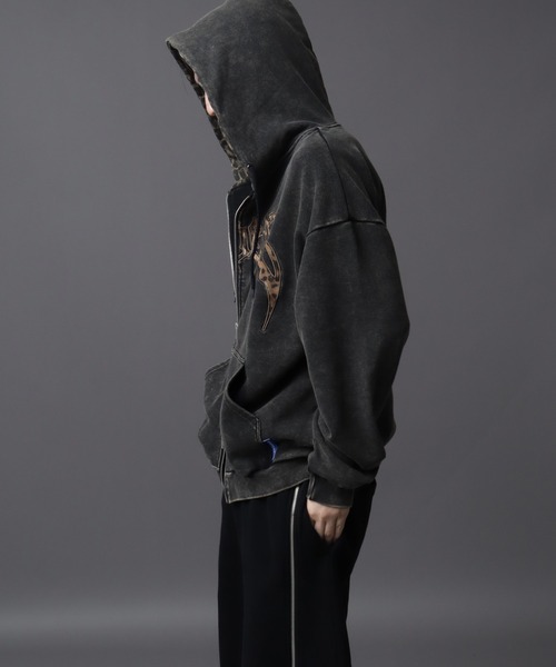 SEQUENZ（シークエンズ）の「【SEQUENZ（シークエンズ）】APPLIQUE APPLIQUE ZIP/P/K（パーカー・メンズ・レオパード/ブラック・S/M/L）」の7枚目の写真