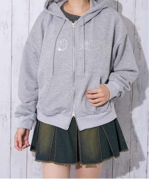 GORGE(ゴージ)の「《ラインストーンロゴ×ムラ染め風》レディース ジップパーカー 裏毛 スウェット 羽織り 春秋冬(パーカー・レディース・グレー/ブラウン/チャコール/ネイビー・F)」の10枚目の写真