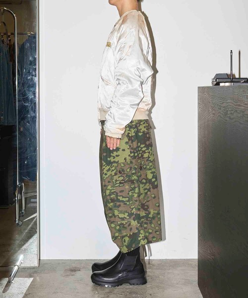 Les Six(レ・シス)の「Orthodox Rebel Souvenir Jacket(スカジャン・メンズ・ブラック/ブルー・M)」の3枚目の写真