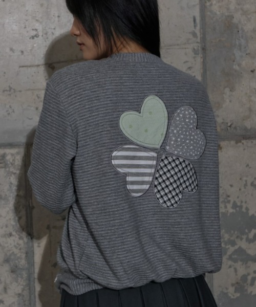 FANCY CLUB(ファンシークラブ)の「A'GEM/9 × .kom 『FANCY CLUB/ファンシークラブ』 CLOVER PATCHWORK CARDIGAN/パッチワーク カーディガン(カーディガン/ボレロ・レディース・グレー/ベージュ・FREE)」の2枚目の写真