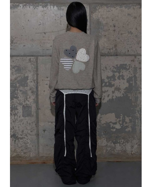 FANCY CLUB(ファンシークラブ)の「A'GEM/9 × .kom 『FANCY CLUB/ファンシークラブ』 CLOVER PATCHWORK CARDIGAN/パッチワーク カーディガン(カーディガン/ボレロ・レディース・グレー/ベージュ・FREE)」の7枚目の写真