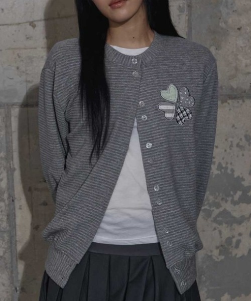 FANCY CLUB(ファンシークラブ)の「A'GEM/9 × .kom 『FANCY CLUB/ファンシークラブ』 CLOVER PATCHWORK CARDIGAN/パッチワーク カーディガン(カーディガン/ボレロ・レディース・グレー/ベージュ・FREE)」の8枚目の写真