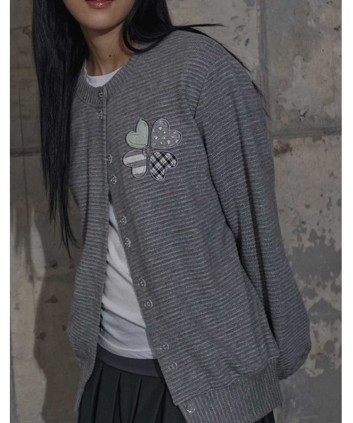 FANCY CLUB(ファンシークラブ)の「A'GEM/9 × .kom 『FANCY CLUB/ファンシークラブ』 CLOVER PATCHWORK CARDIGAN/パッチワーク カーディガン(カーディガン/ボレロ・レディース・グレー/ベージュ・FREE)」の9枚目の写真