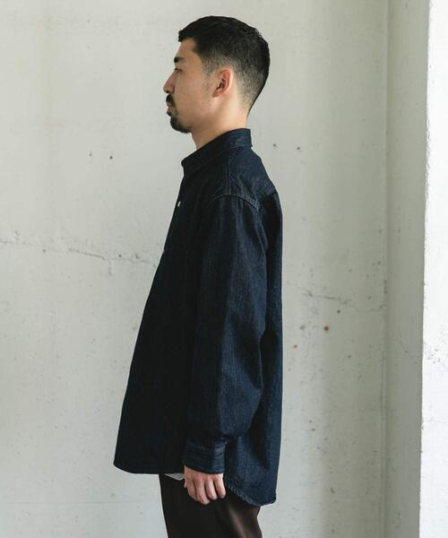 URBAN RESEARCH DOORS（アーバンリサーチドアーズ）の「デニムレギュラーカラーシャツ（シャツ/ブラウス・メンズ・ワンウォッシュ/ブルー系その他・LARGE/MEDIUM）」の16枚目の写真