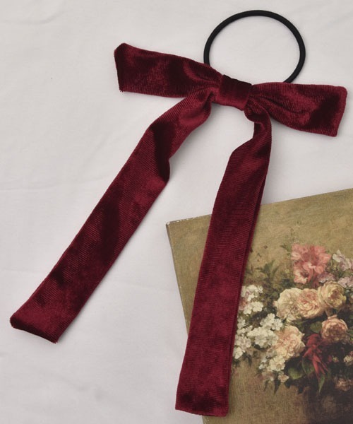 Mayree（メイリー）の「【float】ベロア ロングリボン ヘアゴム（ヘアゴム・レディース・ブラウン/ボルドー/インディゴブルー/アイボリー/ブラック・FREE）」の9枚目の写真