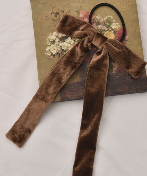 Mayree（メイリー）の「【float】ベロア ロングリボン ヘアゴム（ヘアゴム・レディース・ブラウン/ボルドー/インディゴブルー/アイボリー/ブラック・FREE）」の20枚目の写真