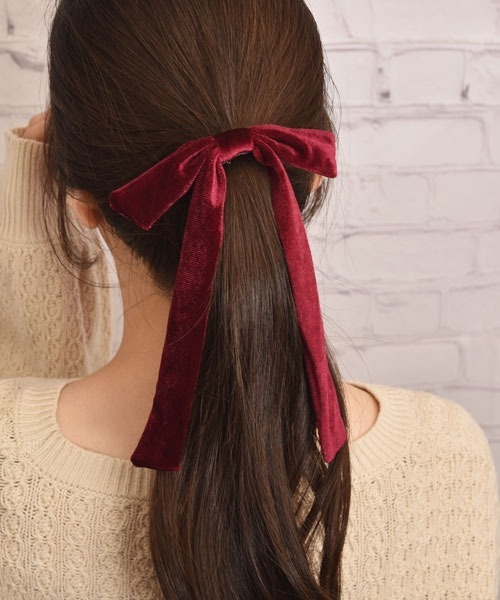 Mayree（メイリー）の「【float】ベロア ロングリボン ヘアゴム（ヘアゴム・レディース・ブラウン/ボルドー/インディゴブルー/アイボリー/ブラック・FREE）」の10枚目の写真