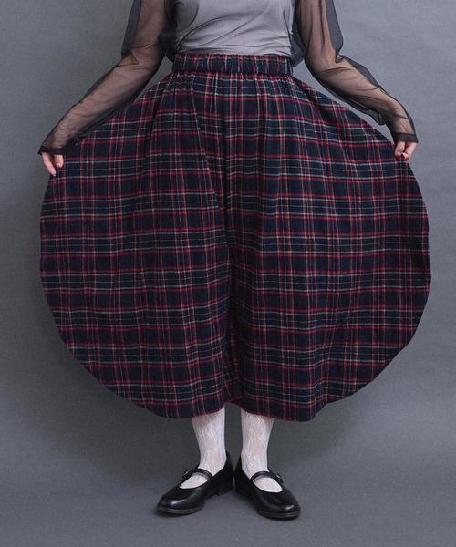 I am I in fact...(アイアムアイインファクト)の「TARTAN CHECK FULLMOON PANTS(その他パンツ・レディース・レッド/ブラック・FREE)」の2枚目の写真