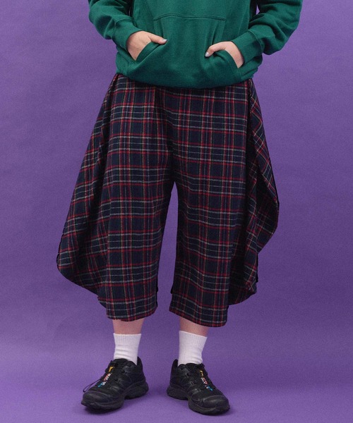 I am I in fact...(アイアムアイインファクト)の「TARTAN CHECK FULLMOON PANTS(その他パンツ・レディース・レッド/ブラック・FREE)」の7枚目の写真